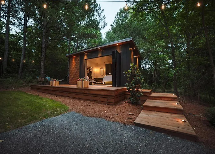 Glamping Cottage With Glass Front And Hot Tub!