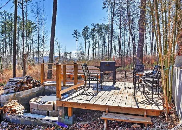 'Paradise Cove' Cabin W/ Boathouse & Dock
